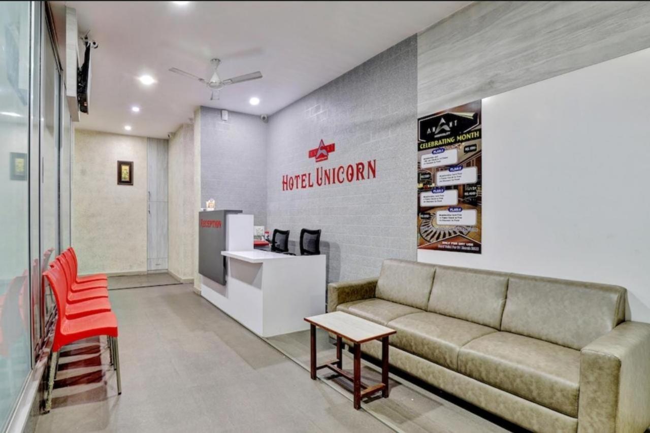 Hotel Unicorn, Surat Luaran gambar